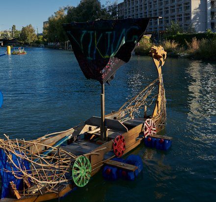 Objets flottants non identifiés à Saint-Denis !