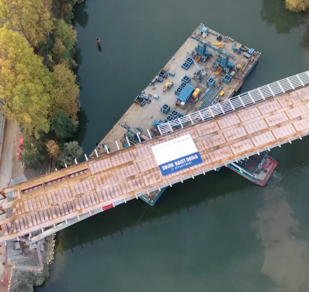 Pont du Village des Athlètes : découvrez en vidéo l’opération hors-norme