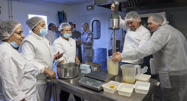 Un atelier de cuisine pour manger plus sain