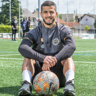 Farid Beziouen : « Tant que mon corps suit, je continuerai à jouer »