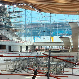 Découvrez le Centre aquatique olympique presque achevé !