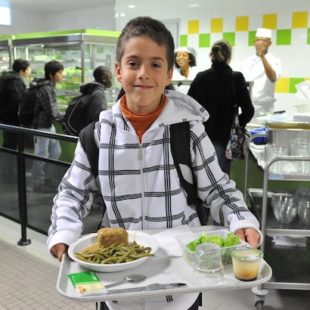 Plus de menus végétariens dans les collèges de Seine-Saint-Denis